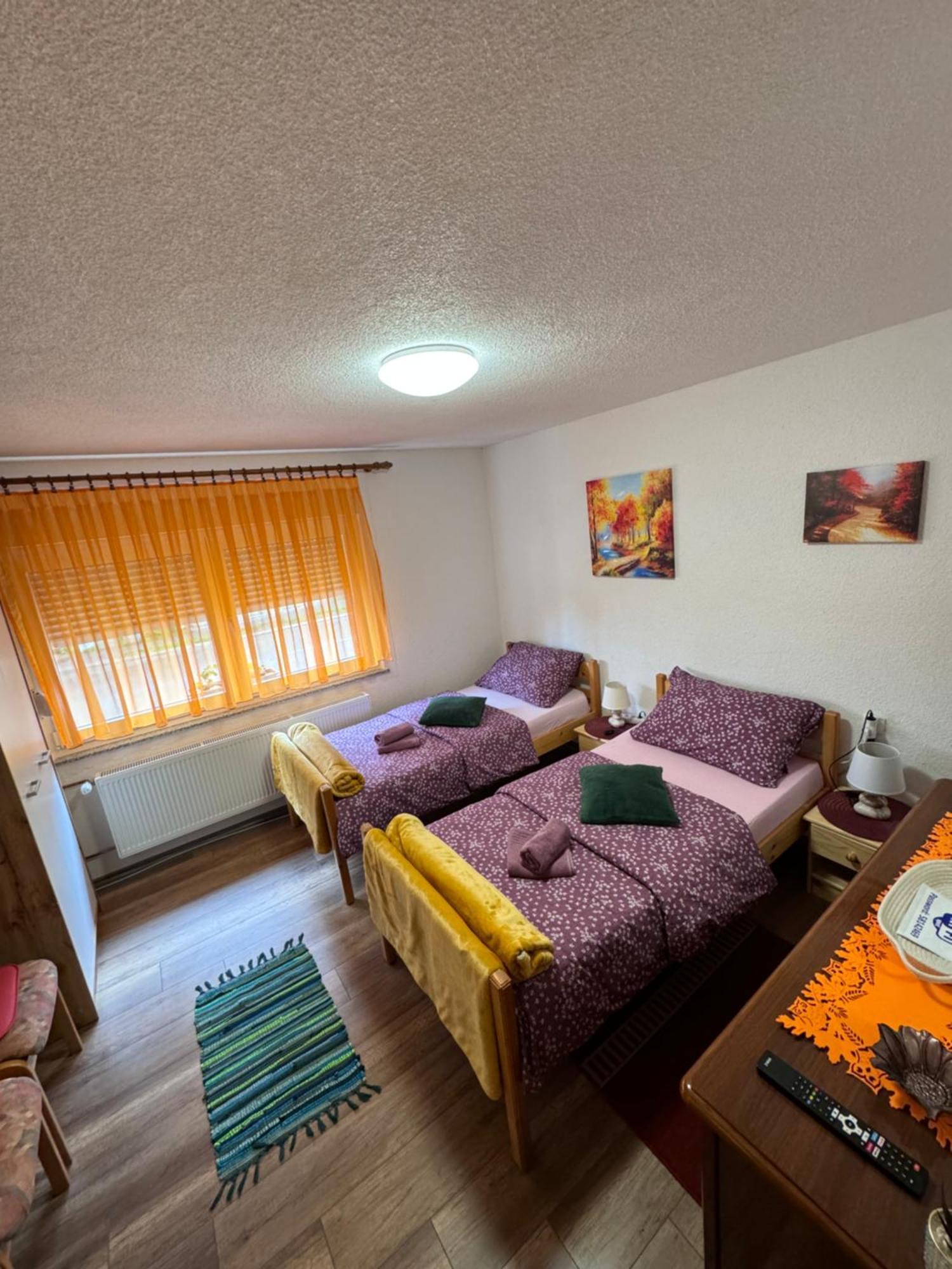 Apartman Josip Gospic Luaran gambar