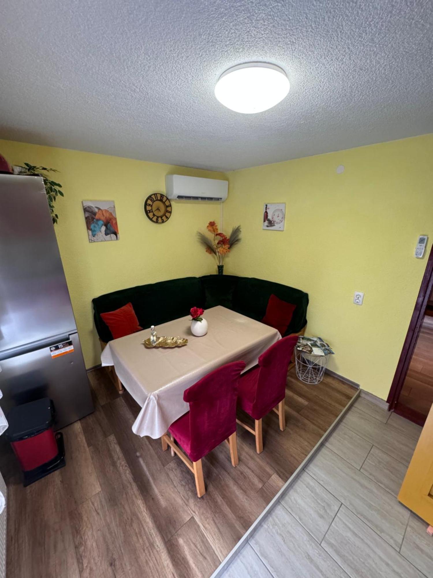 Apartman Josip Gospic Luaran gambar