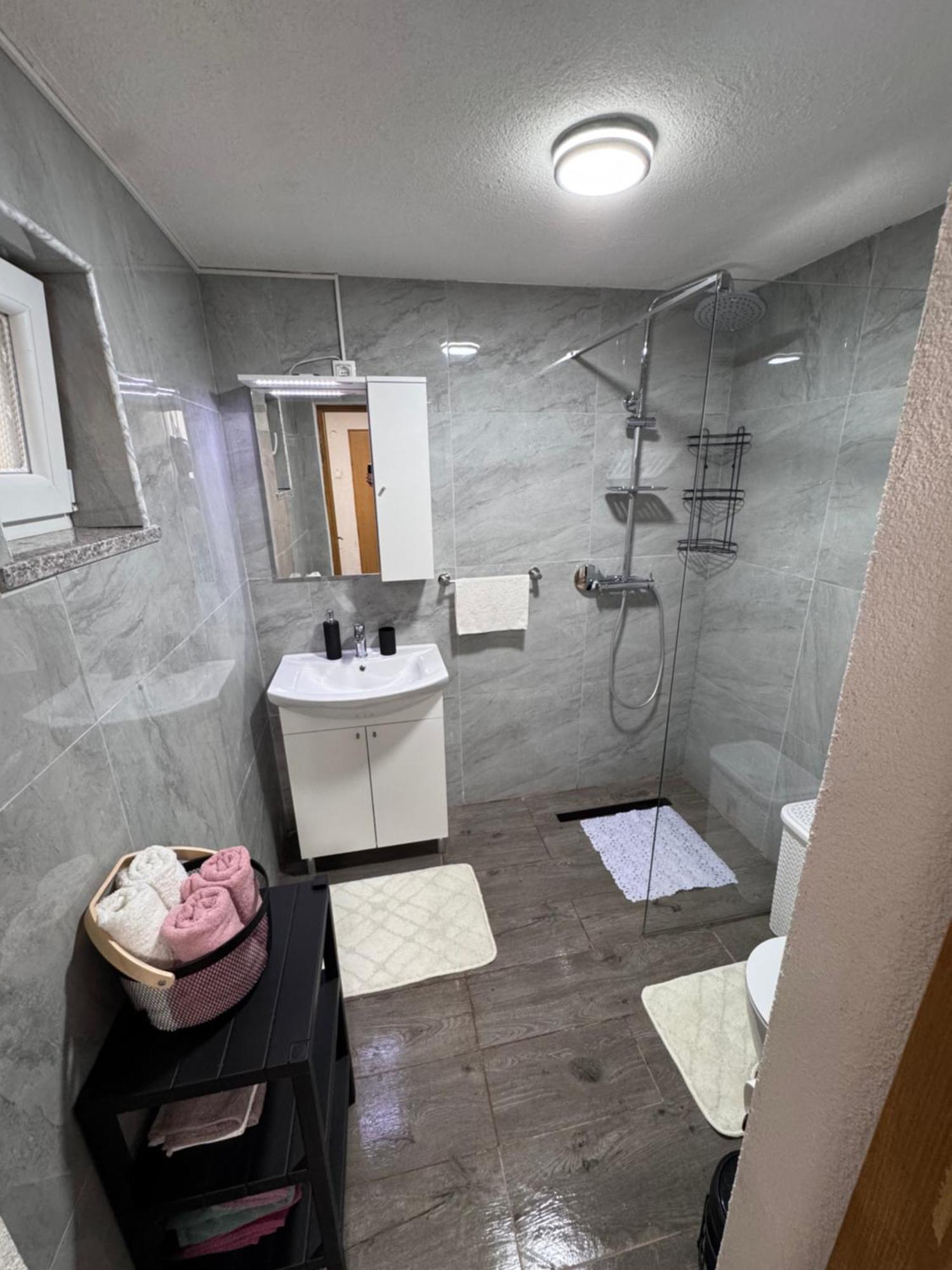 Apartman Josip Gospic Luaran gambar