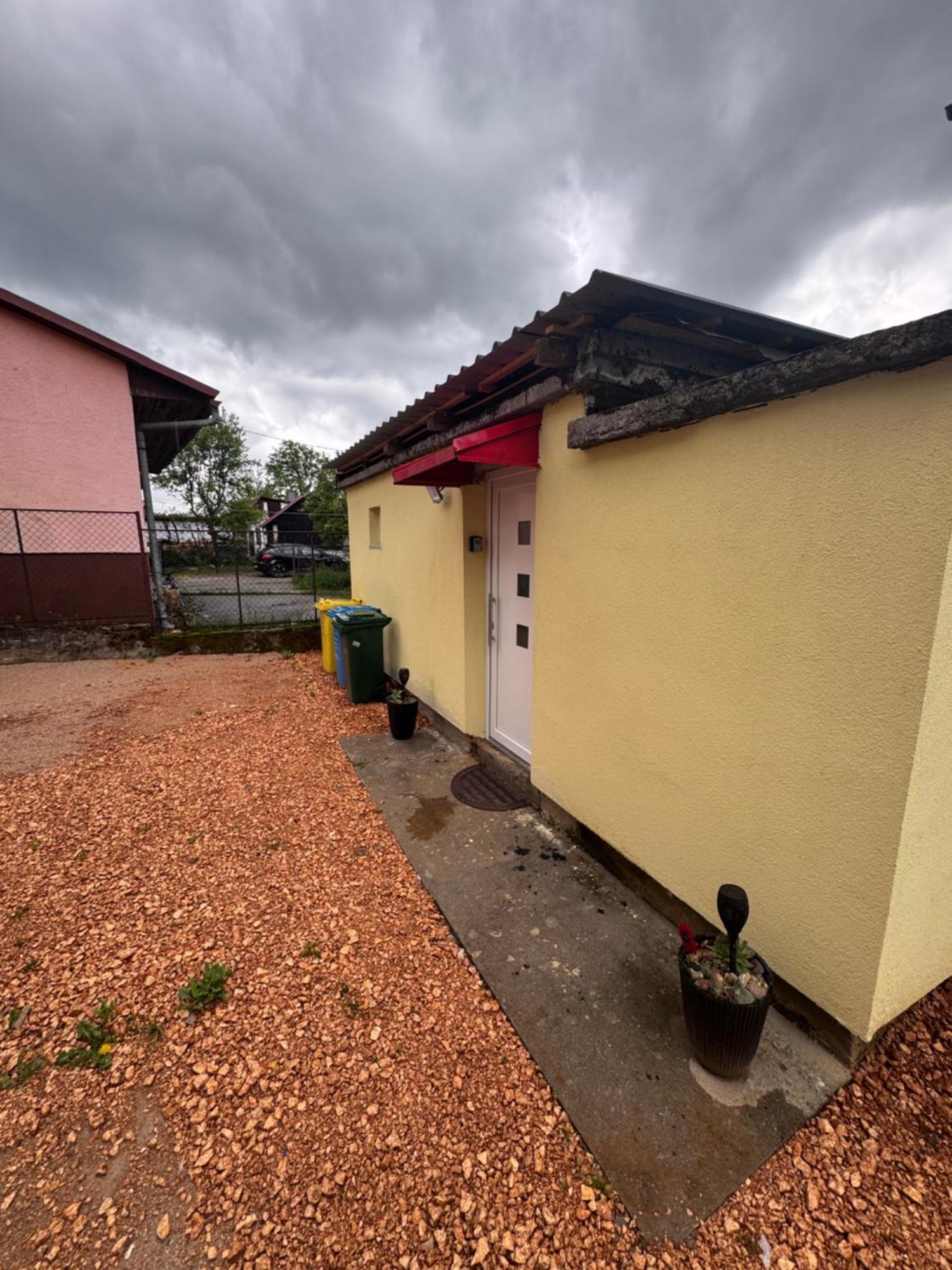 Apartman Josip Gospic Luaran gambar