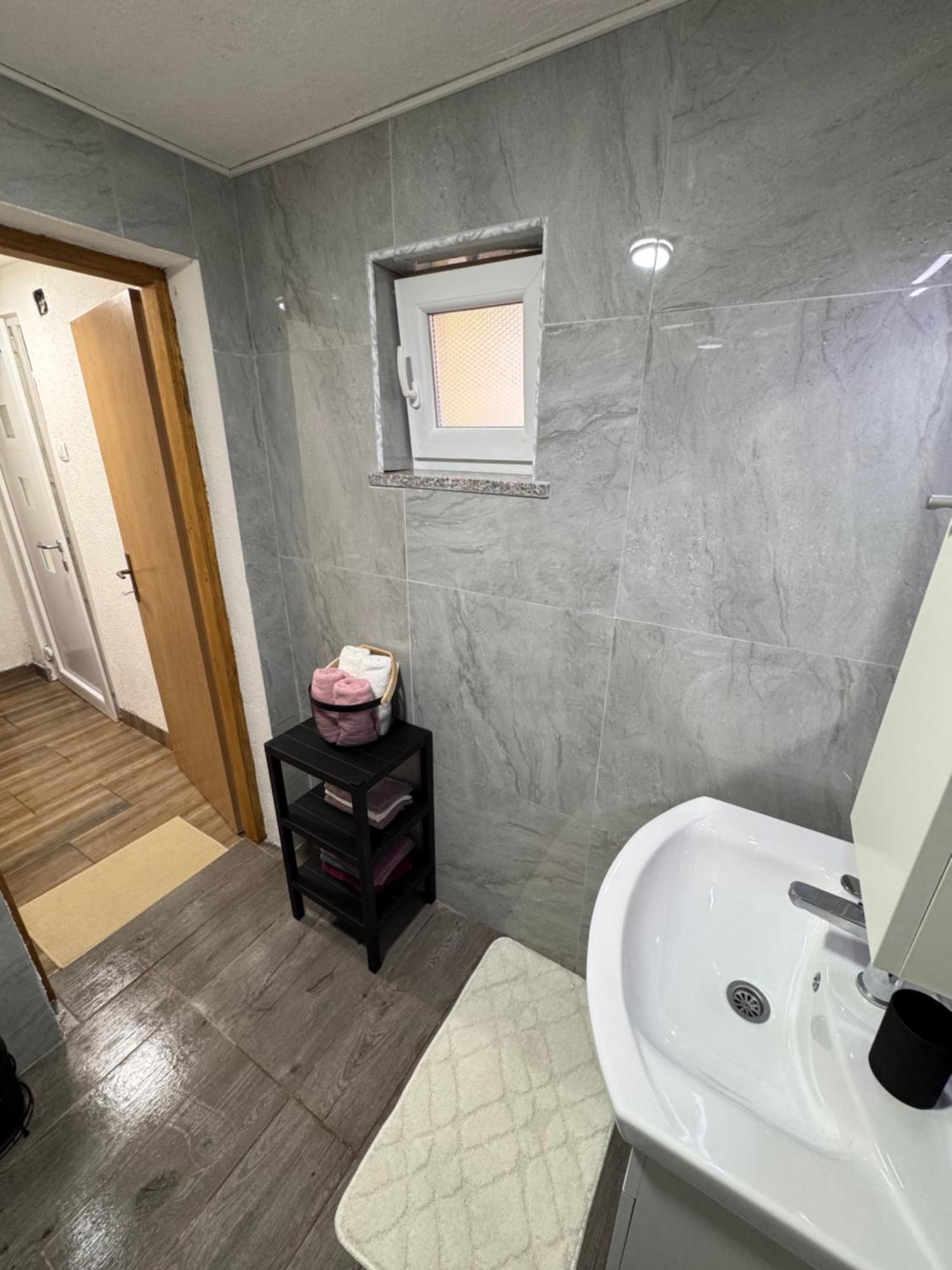 Apartman Josip Gospic Luaran gambar