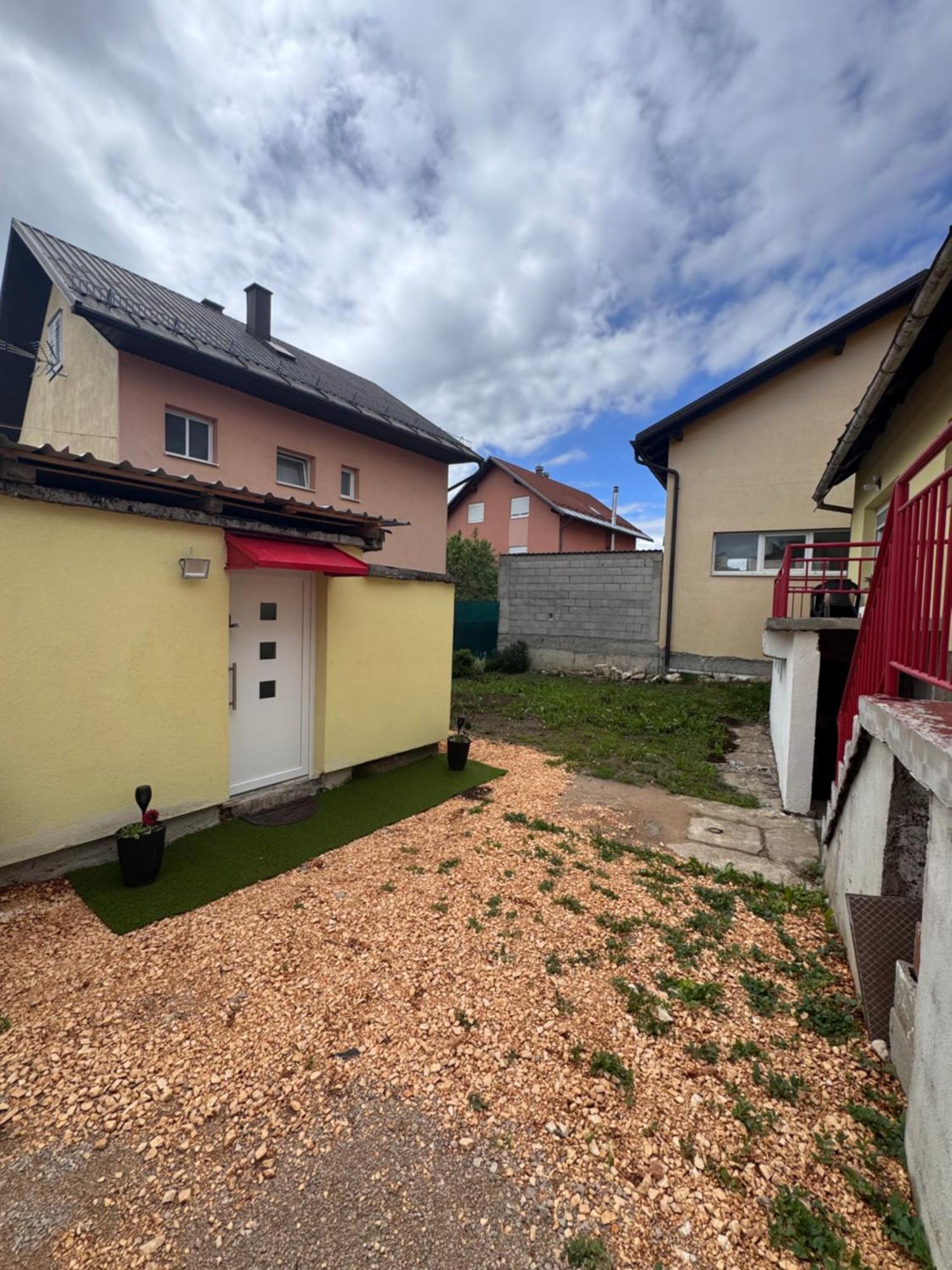 Apartman Josip Gospic Luaran gambar